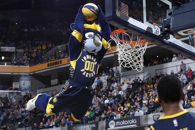 阿尔瓦雷斯22场欧冠11场首发 打进11球送4次助攻